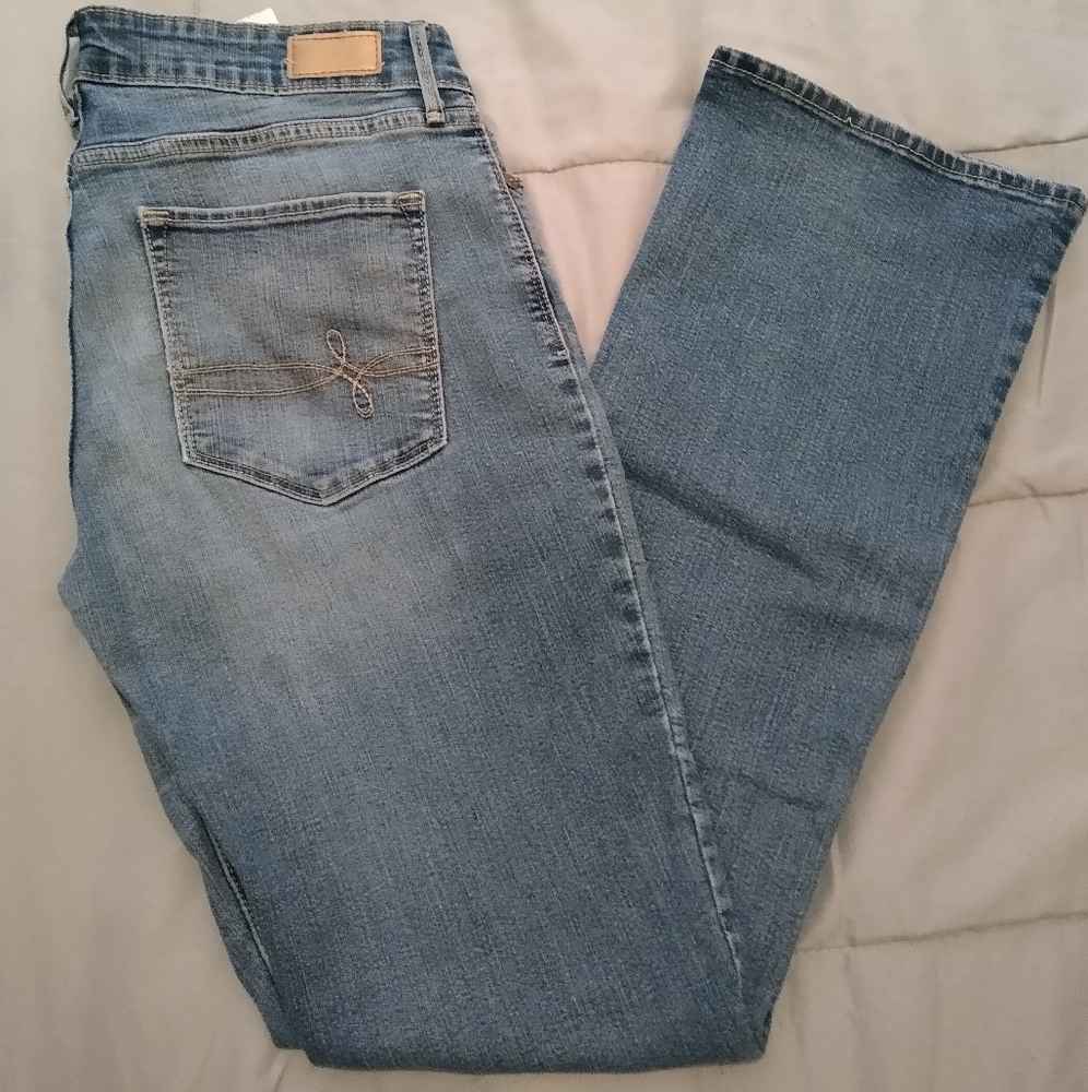 Levi's denim 8M 29x32"